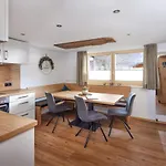 Alpenbluehn Appartement Tschagguns