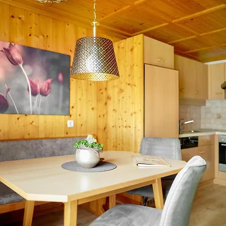 Alpenbluehn Appartement *