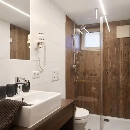 Alpenbluehn Tschagguns Schruns